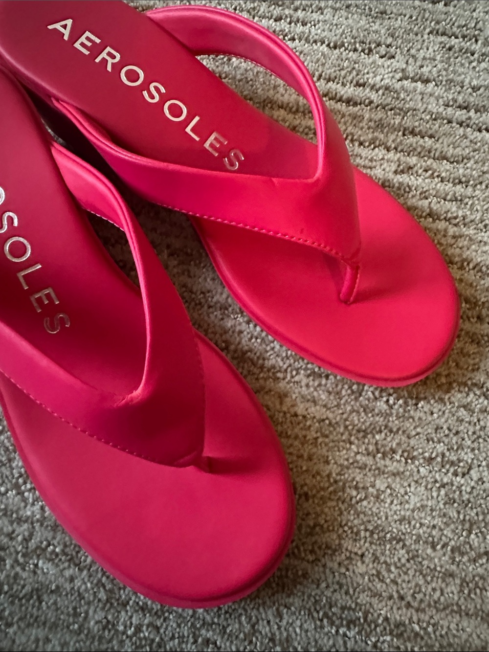 AEROSOLES Hot Pink Wedge Thong Sandals - Picture 4 of 7